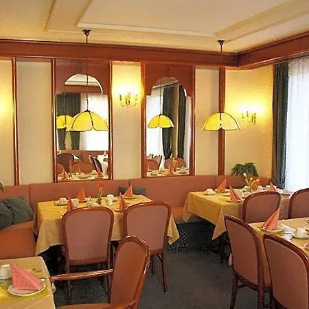 Hotel Am Schelztor 3*
