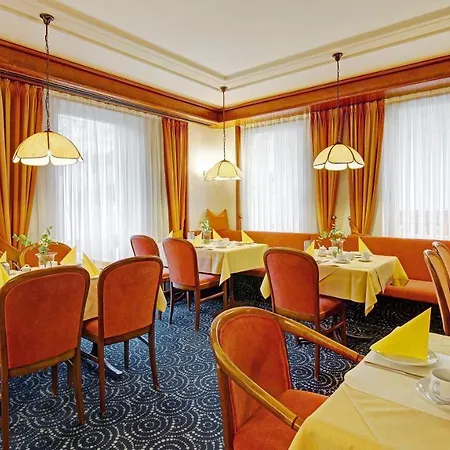 Am Schelztor Otel 3*